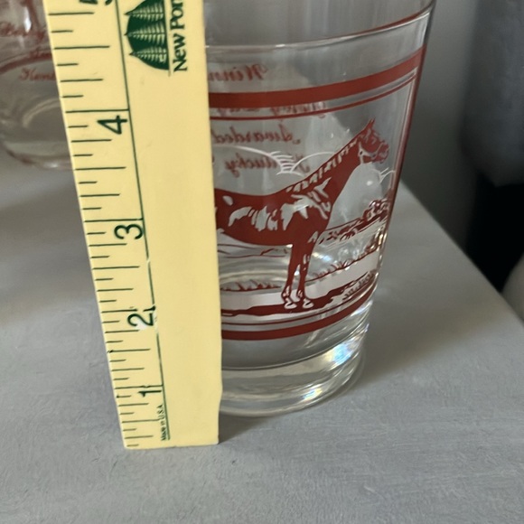Set of 4 Kentucky Derby Club winner horse glasses vintage?? - Picture 7 of 8